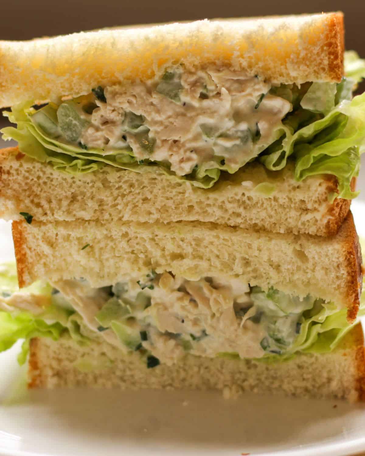 CLASSIC CHICKEN SALAD