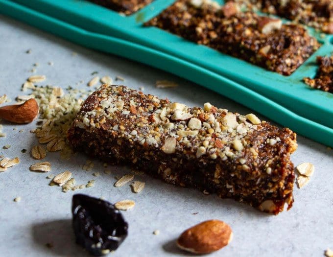 Healthy Vegan Energy Bars with Prunes