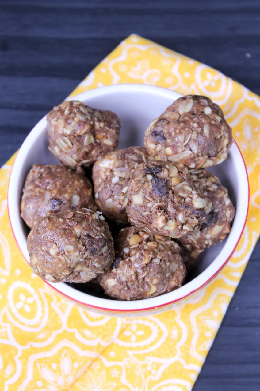 Quick and Easy No Bake Energy Bites Recipe