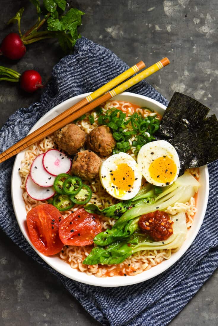 Tomato Ramen Noodles with Meatballs