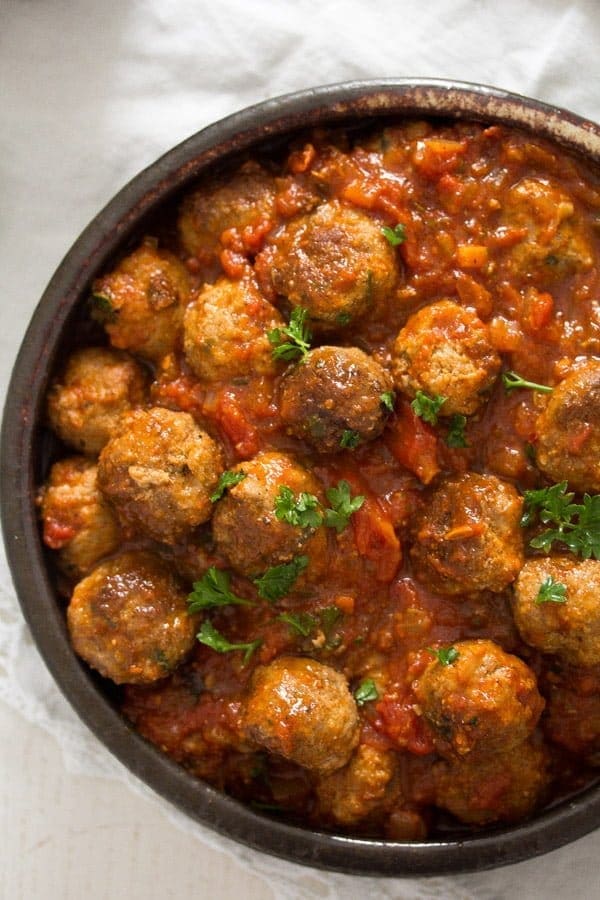 spanish meatballs in tomato sauce – albondigas recipe