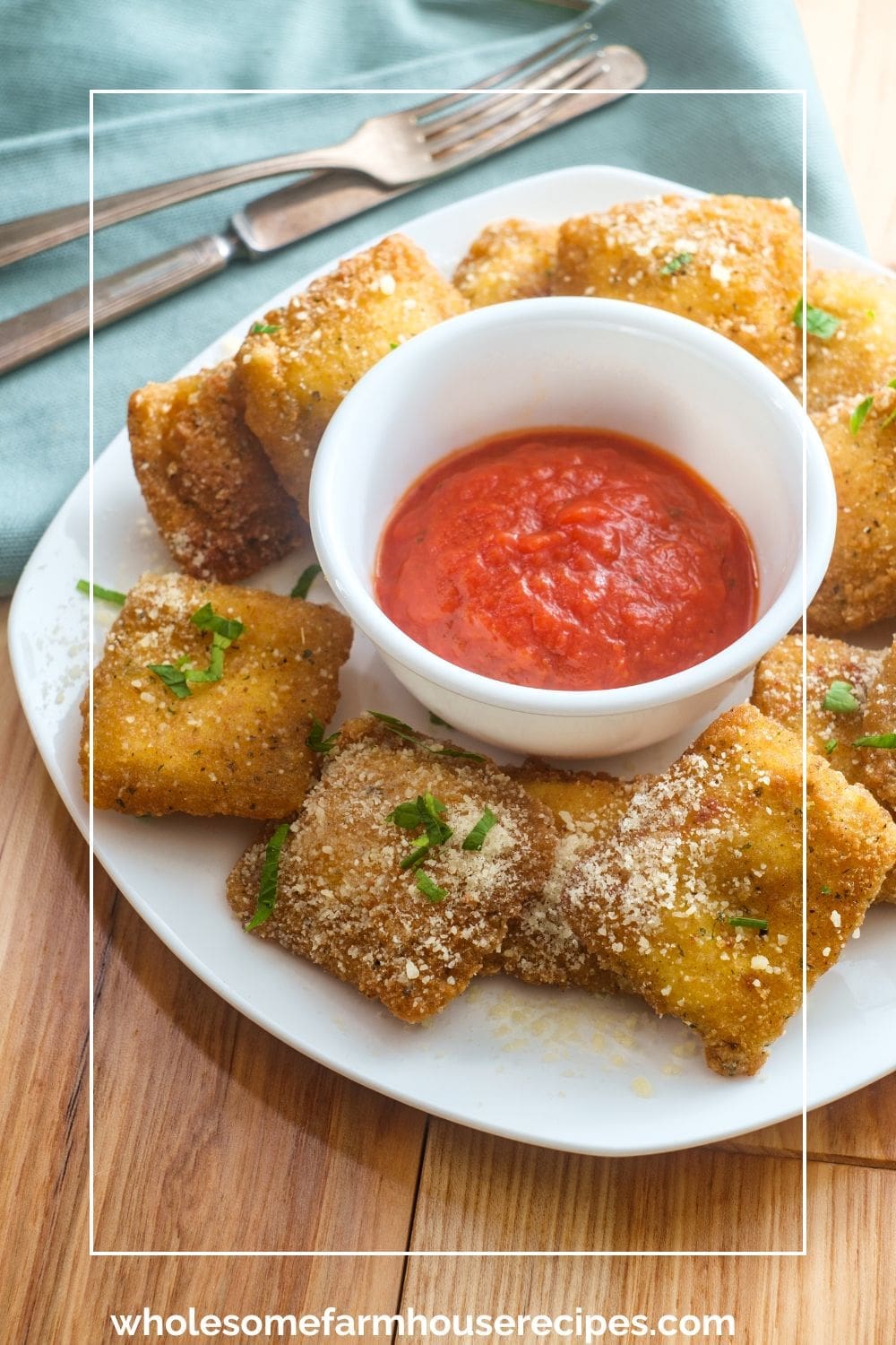 Delicious Toasted Ravioli with Marinara Sauce