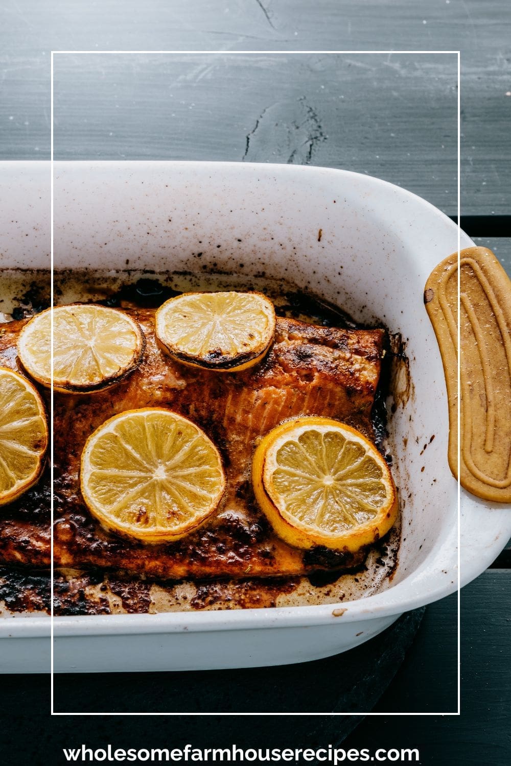 Baked Salmon with Lemon Slices