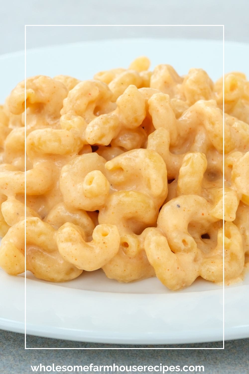 Creamy Mac and Cheese on Plate