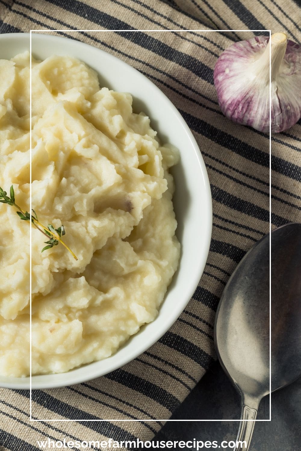 garlic mashed potatoes in serving bowl