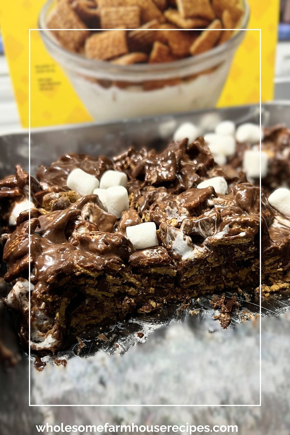 S’Mores Bars with Mini Marshmallows on top